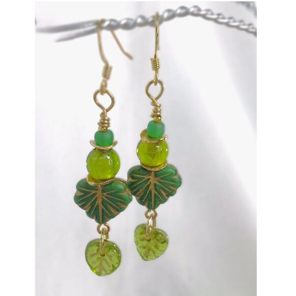 NEW Artisan Fall Green Earrings Dangle Autumn Czech Glass Golden Accent Elegant - Picture 6 of 10